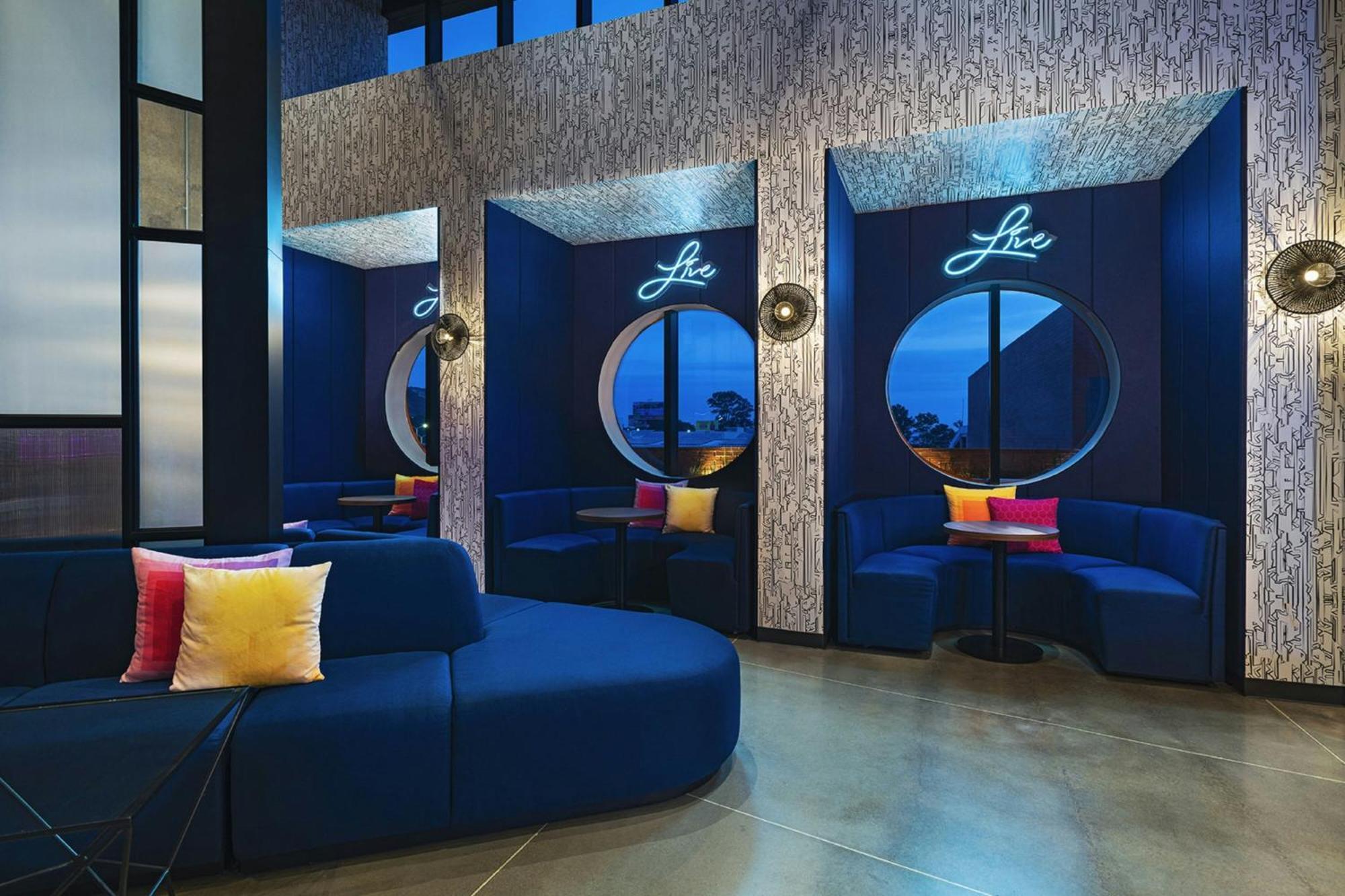 Aloft Guadalajara Sur Hotel Santa Anita  Bagian luar foto