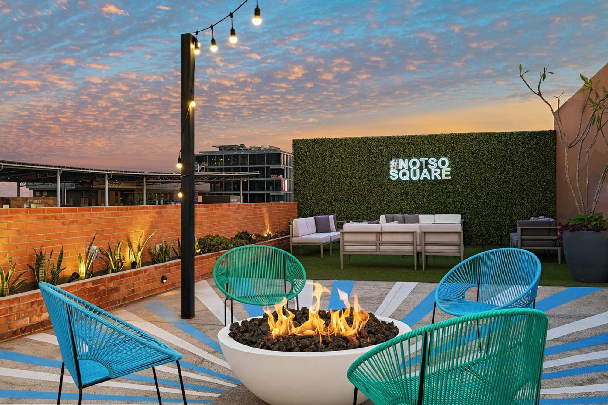 Aloft Guadalajara Sur Hotel Santa Anita  Bagian luar foto